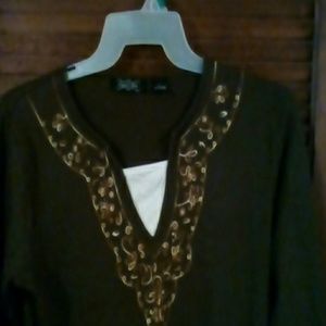Brown mid sleeve shirt
